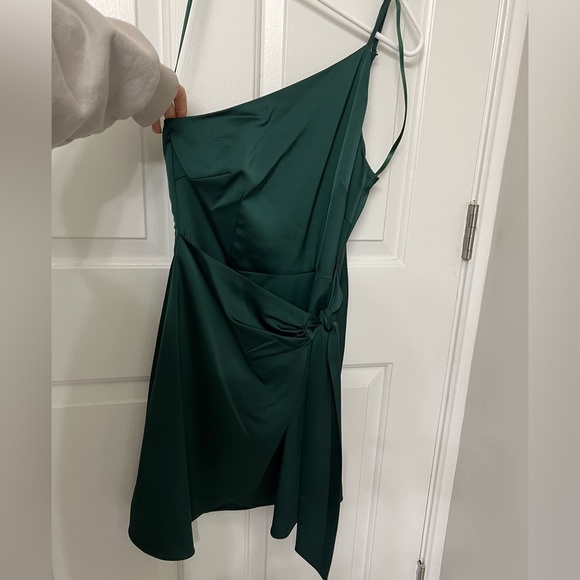 Emerald Green Cocktail Dress - Picture 1 of 5